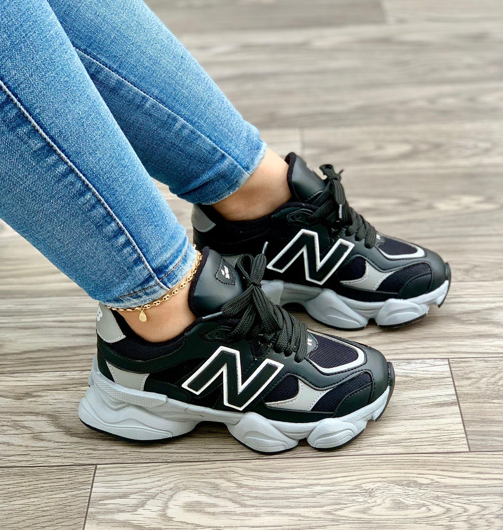 Tenis New Balance Negro Mujer
